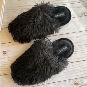Nine West New fluffy black slippers